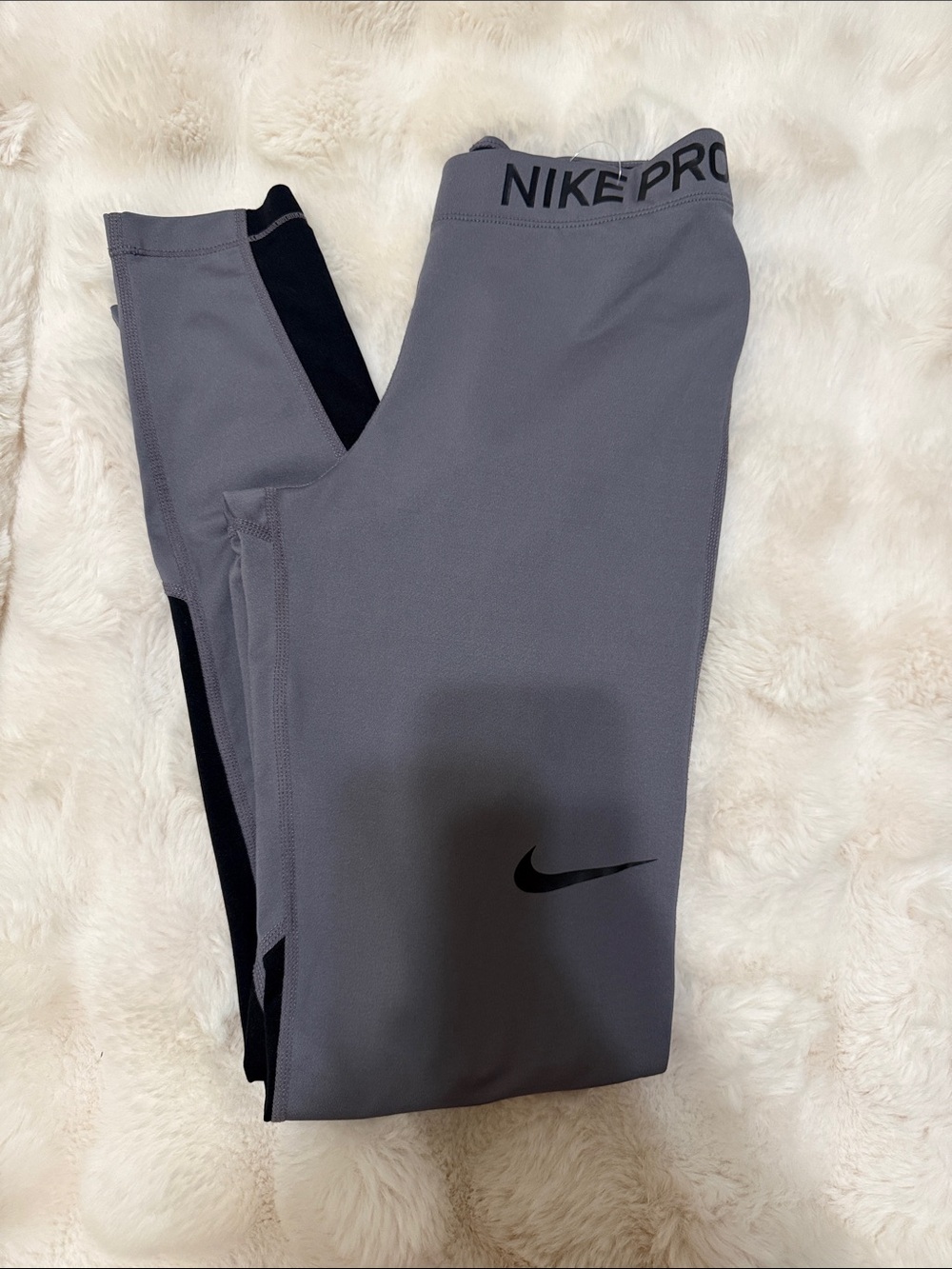 Nike Pro workout leggings